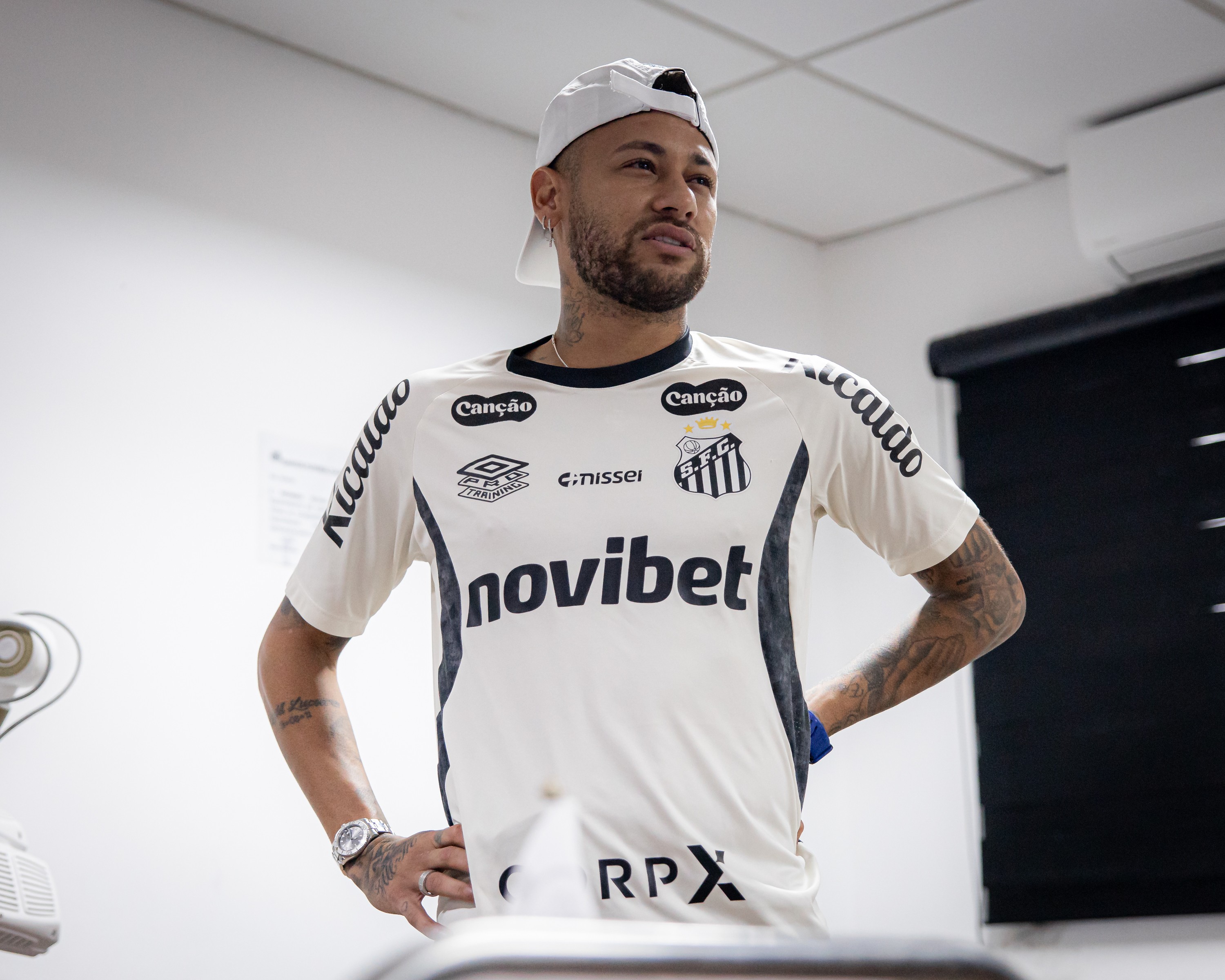 Como foi o primeiro dia de Neymar no Santos depois de convocação | Ge