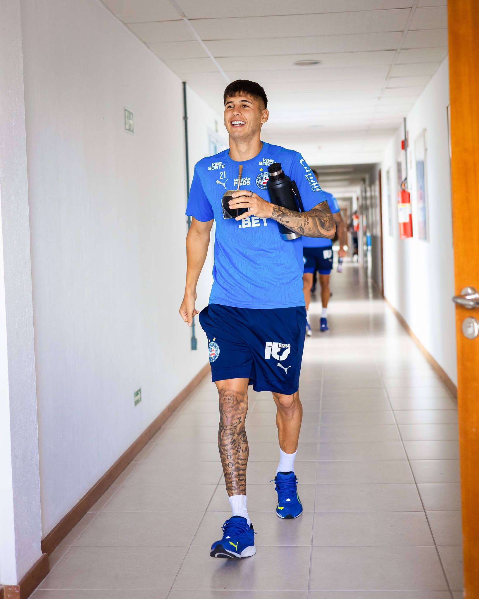 Retorno de cinco jogadores em lista para confronto contra o Grêmio.