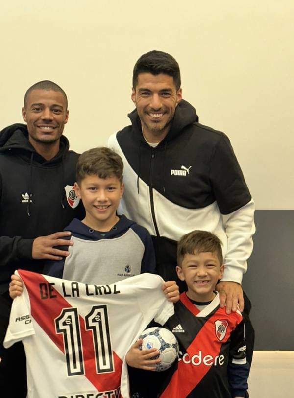 Suárez visita amigo do River Plate antes de duelo com o Inter pela Libertadores