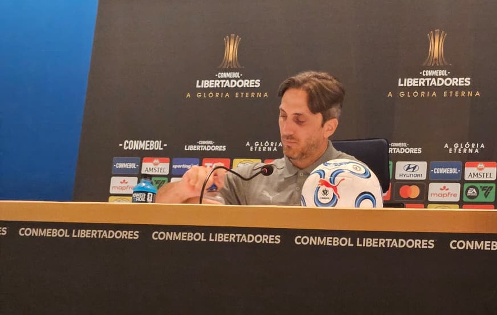 Zubeldía encara desafios no Fluminense: "Precisamos superar esta fase"