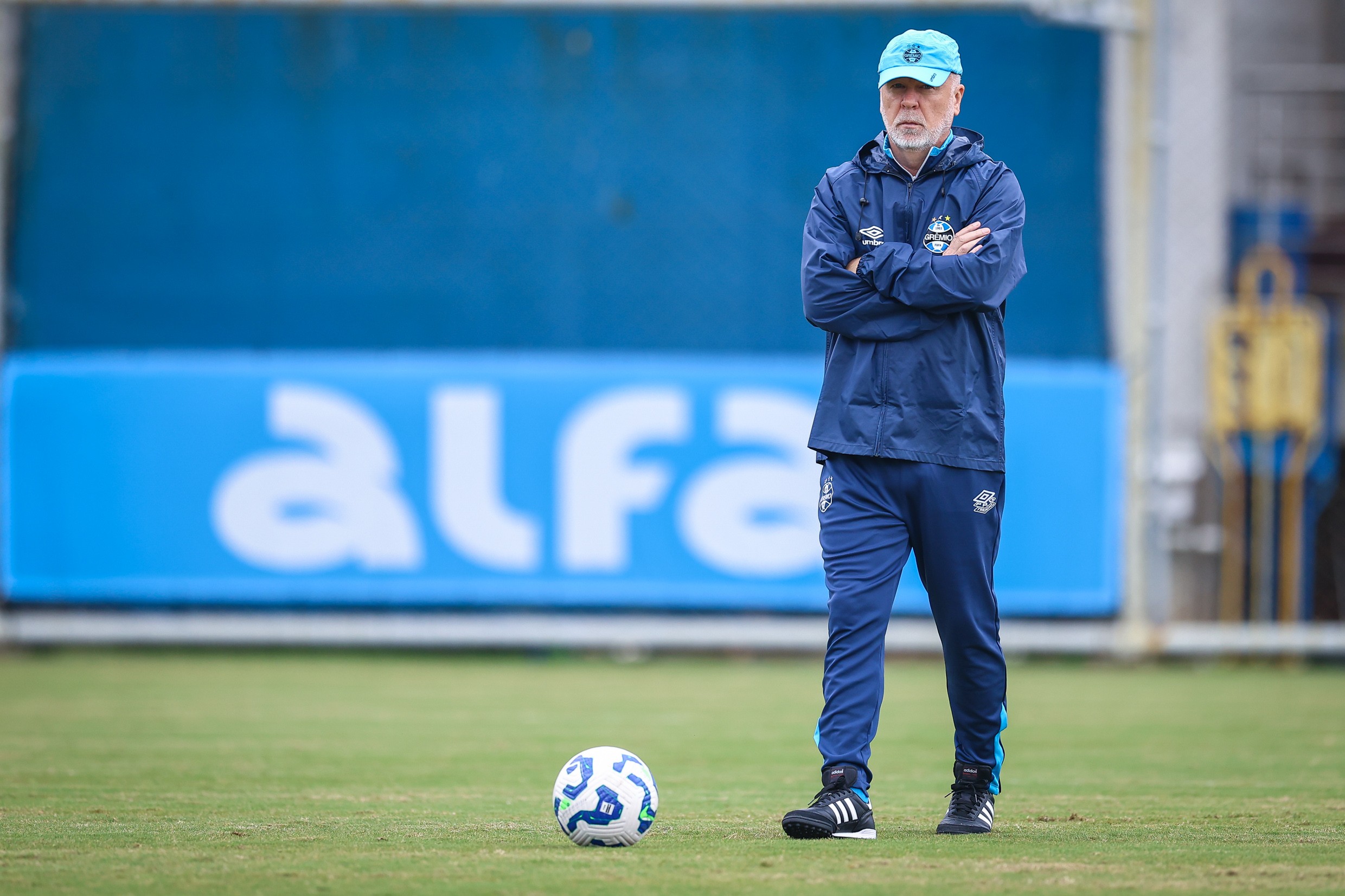 Mano aponta prioridades do Grêmio no mercado; entenda os motivos
