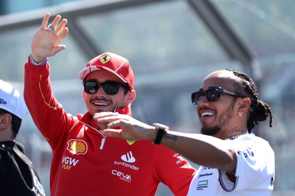 Charles Leclerc e Lewis Hamilton no GP da Austrália de F1 em 2024 — Foto: Robert Cianflone/Getty Images