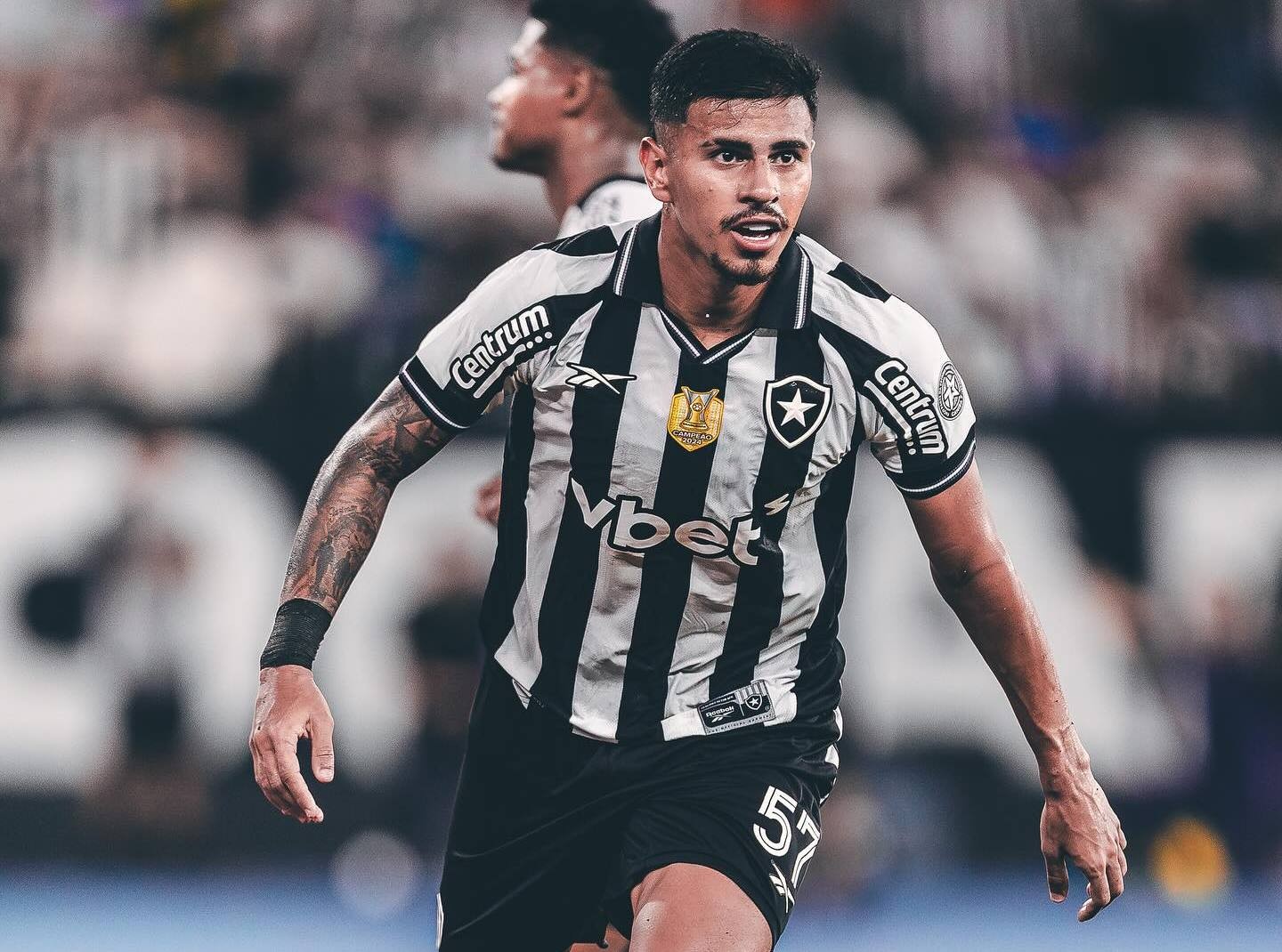 Botafogo recusa nova investida do Torino por David Ricardo e estabelece valores para possível venda