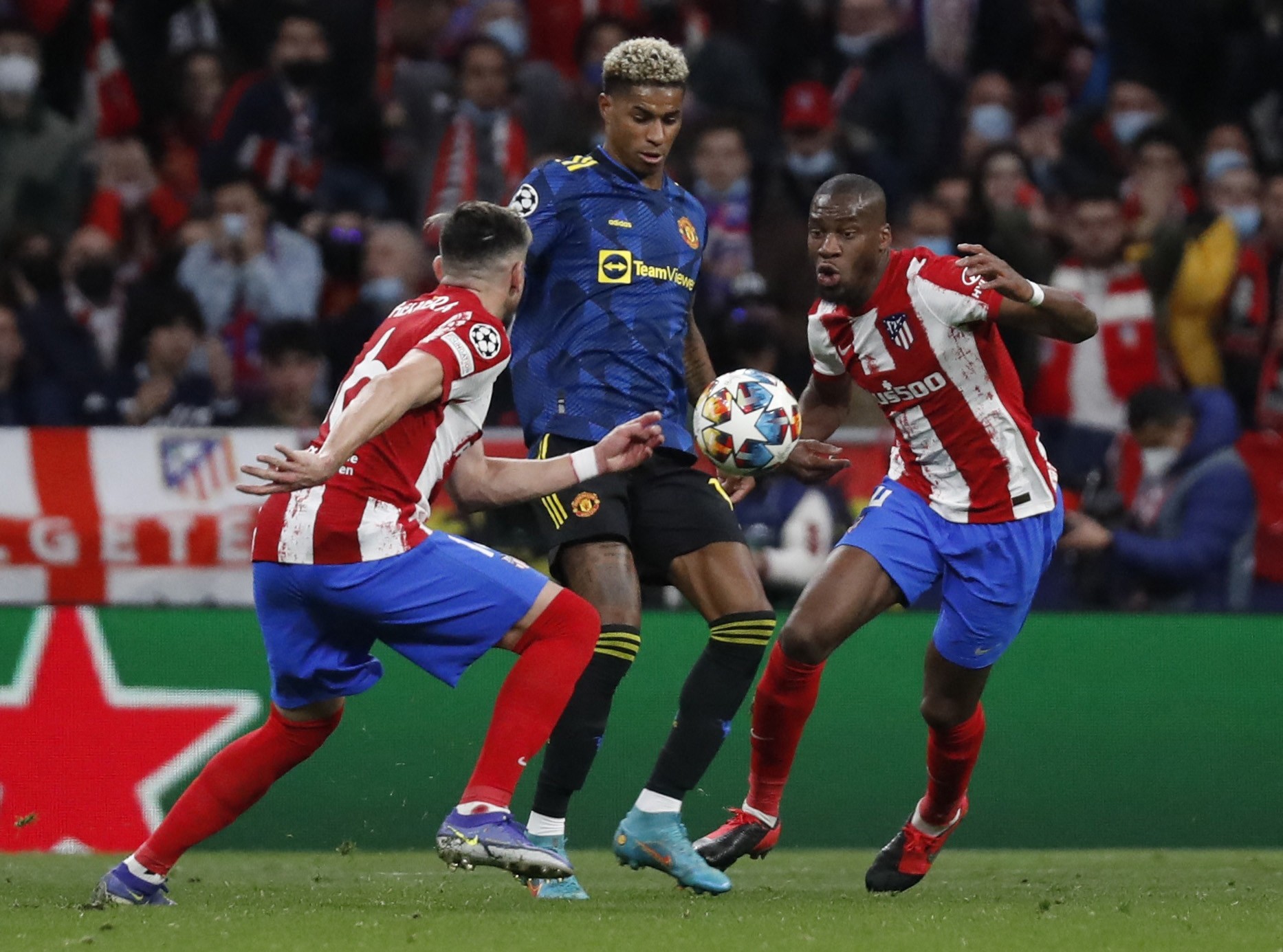 Torcida do United será vigiada de perto em Madri em duelo de alto risco contra o Atlético