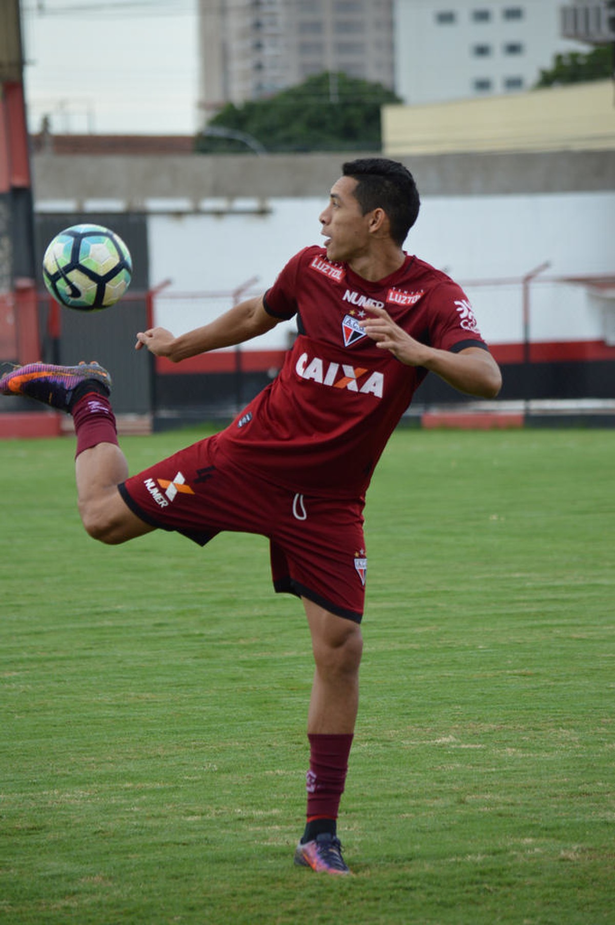 Igor destaca planejamento e espera ficar mais um ano no Atlético-GO ...