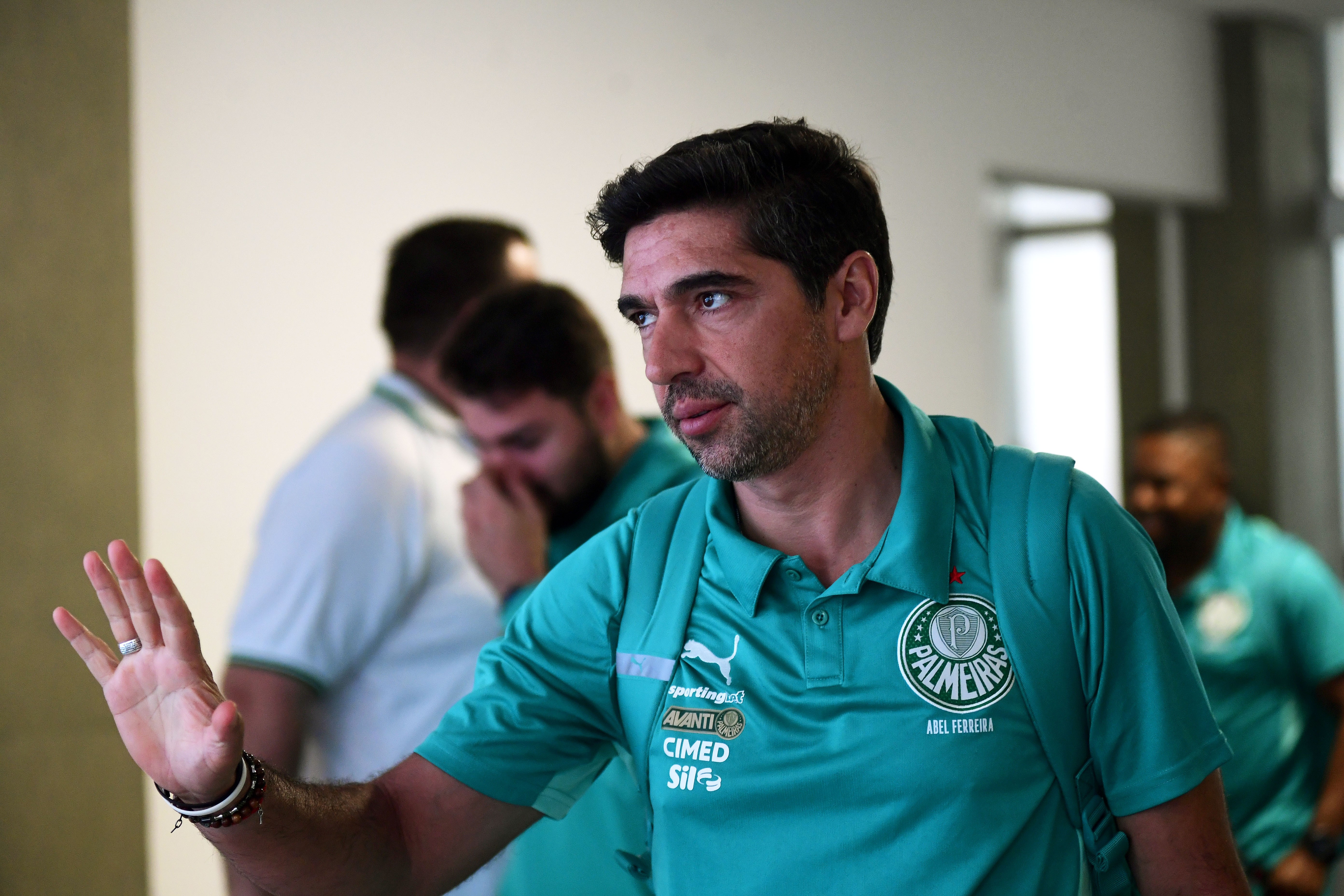 Clássico, mata-mata e final da Libertadores: calendário do Palmeiras preocupa Abel Ferreira