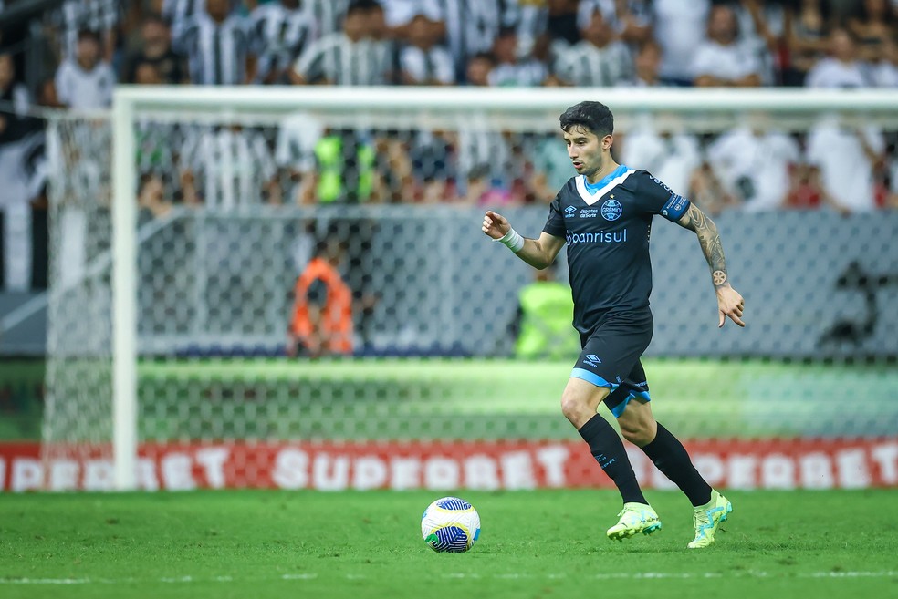 Villasanti não indicou que desejaria deixar o Grêmio — Foto: Lucas Uebel/Grêmio FBPA