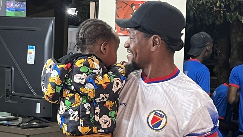 Josué reuniu compatriotas haitianos para torcer na Copa em Uberlândia