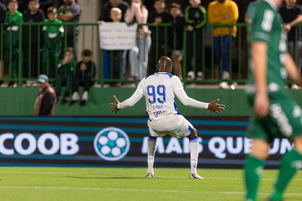 Chapecoense 0 x 1 Avaí pela Série B 2025, com gol de Cléber — Foto: Beno Kuster/Avaí F.C.