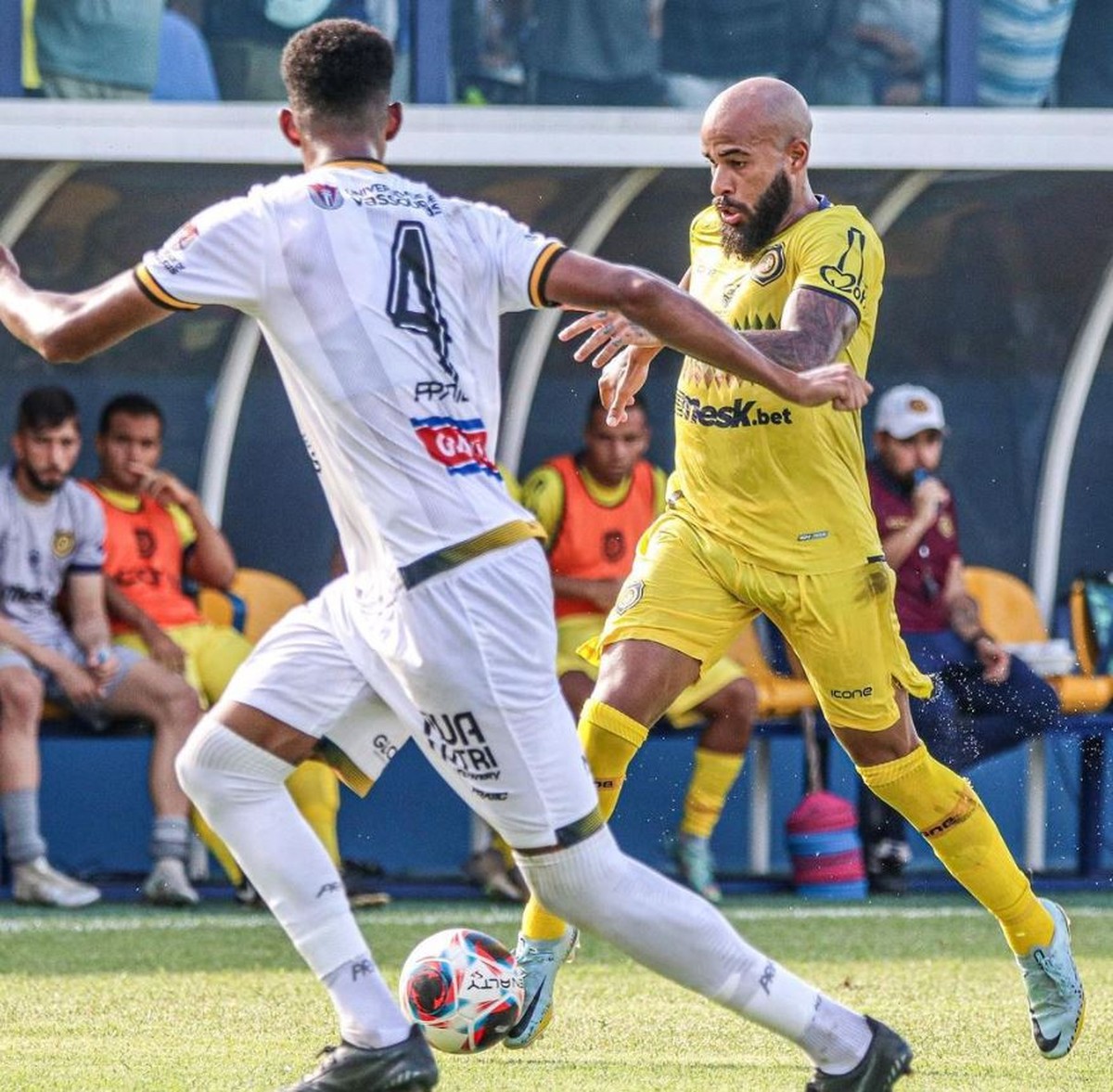 Princesa do Solimões anuncia meia e lateraldireito para a Série D princesa do solimões ge