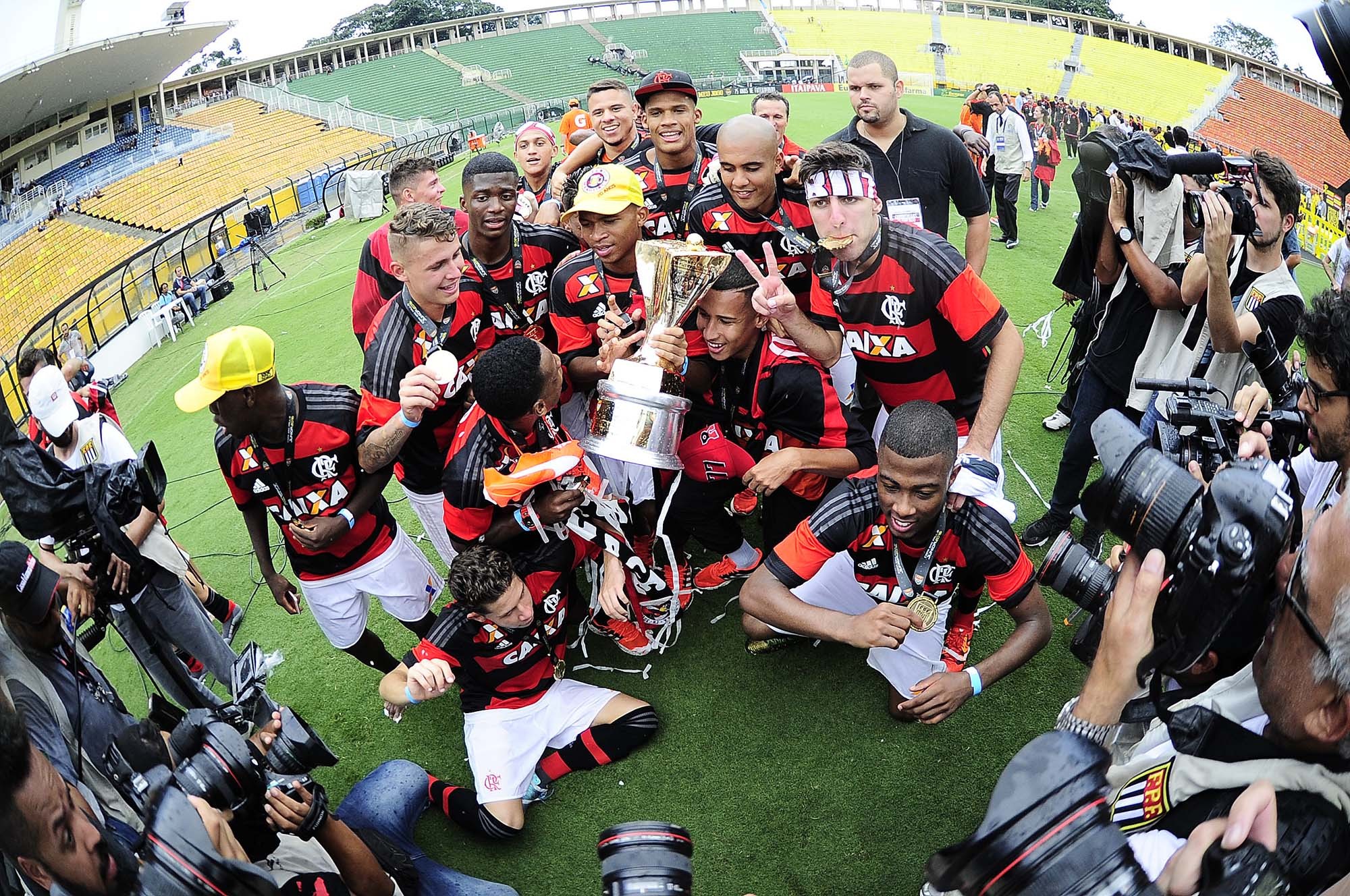Relembrando a Conquista: Paquetá Brilha em Título Histório do Flamengo na Copinha