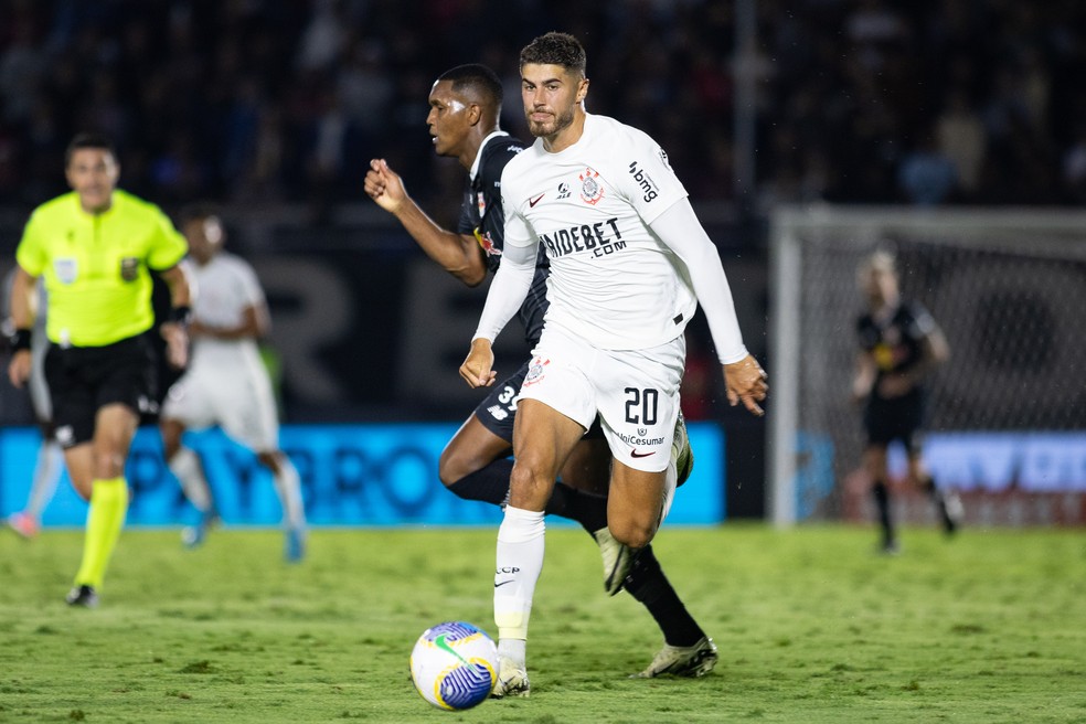 Pedro Raul foi titular pela última vez em abril, no duelo contra o Bragantino