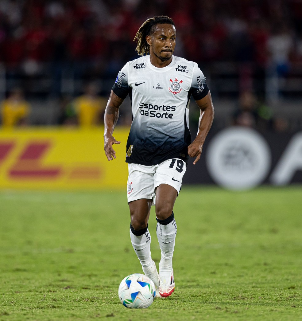 Carrillo, do Corinthians, contra o América de Cali — Foto: Rodrigo Coca / Corinthians
