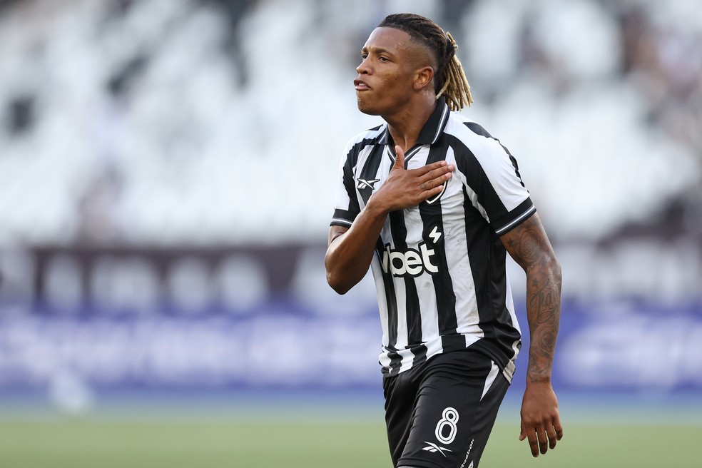 Palmeiras tem esperança e pode correr atrás da contratação de Danilo, do Botafogo