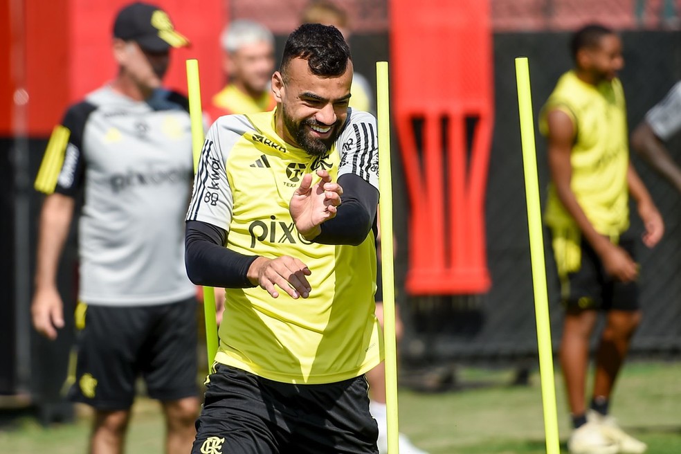 Fabrício Bruno em treinamento do Flamengo