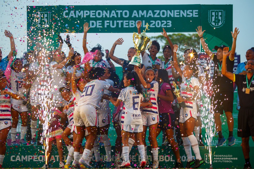 The Playoffs » Fluminense Cariocas é tricampeão do Brasileiro feminino de  F.A.