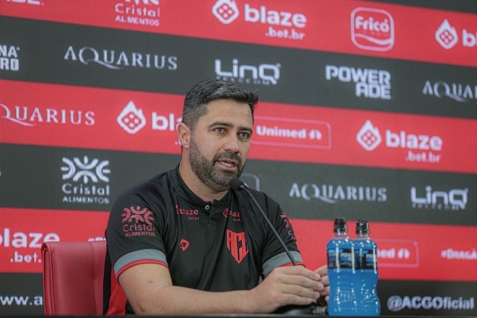 Rafael Lacerda - técnico do Atlético-GO — Foto: Bruno Corsino / ACG