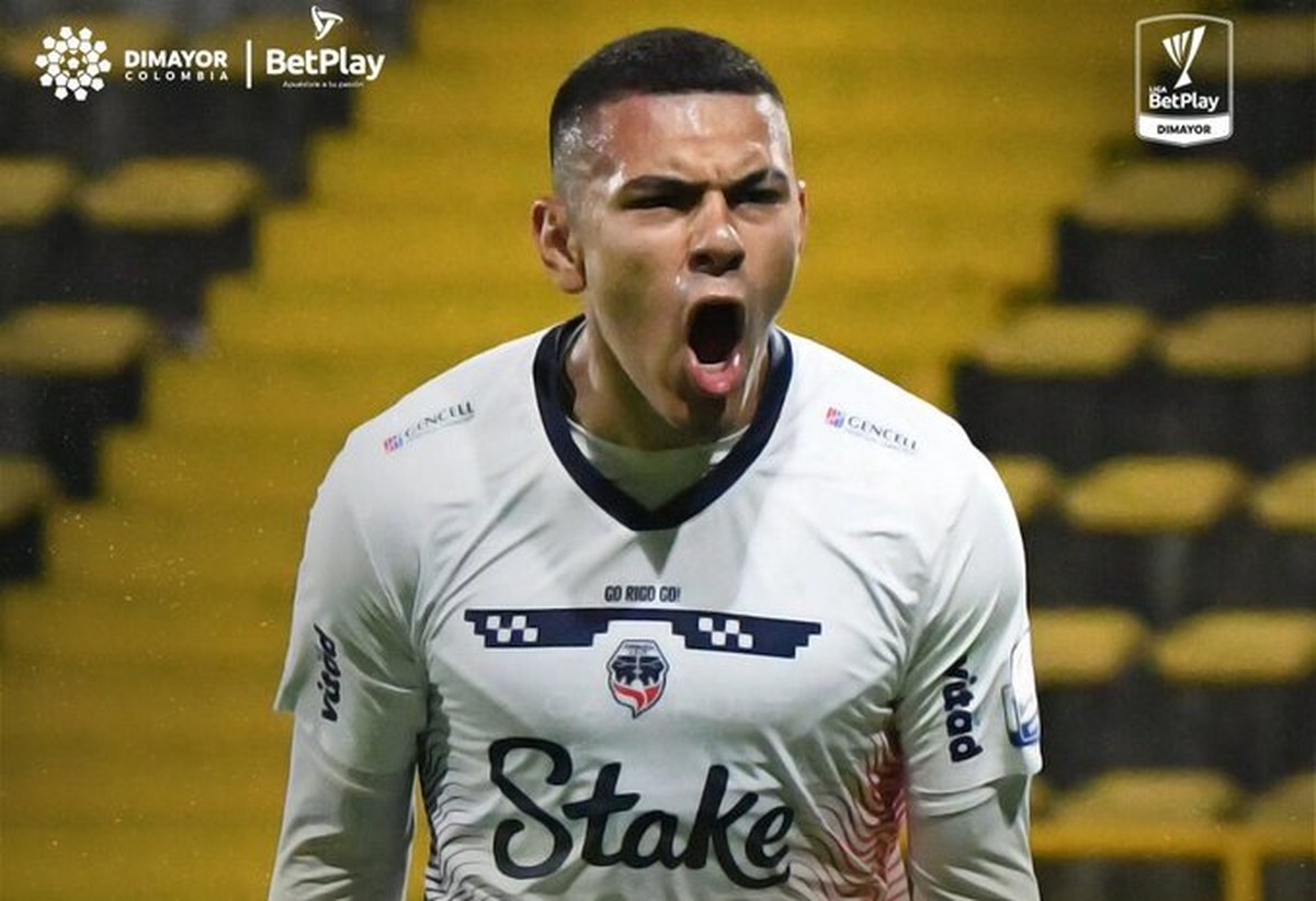 JOVEM PROMESSA COLOMBIANA CHAMA ATENÇÃO! Filho de ex-jogador lendário dá primeiros passos no futebol profissional!