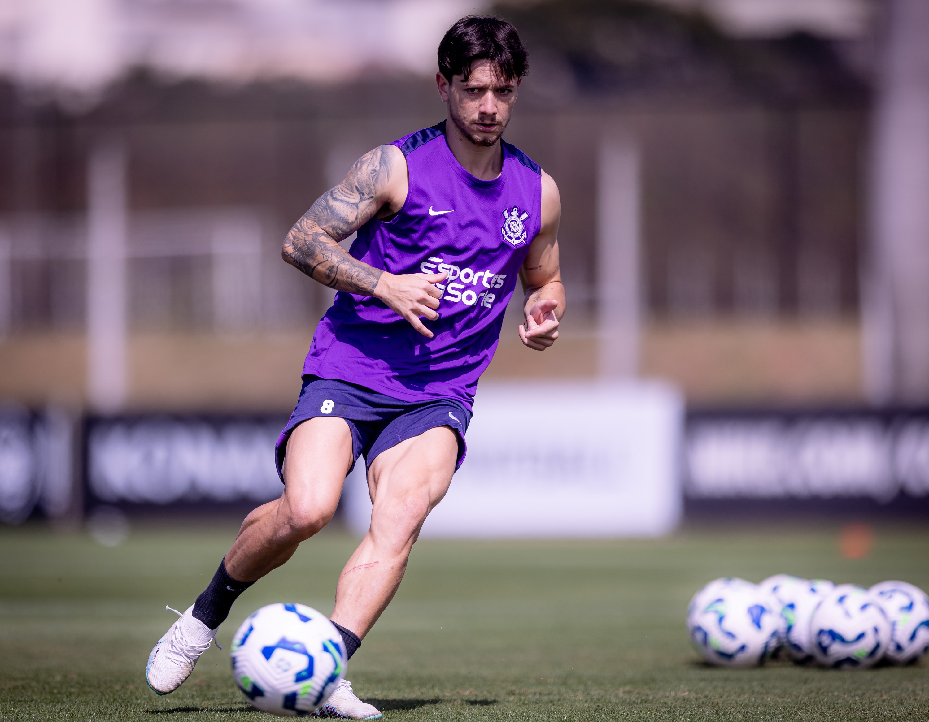 Treino do Corinthians: Dorival organiza elenco em grupos e prioriza bola parada.