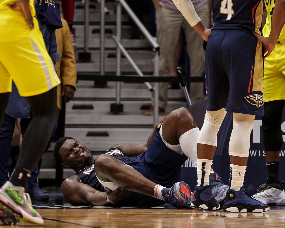 Dois meses depois de sofrer lesão grave, ala dos Celtics está próximo de  retirar a bota ortopédica - ESPN