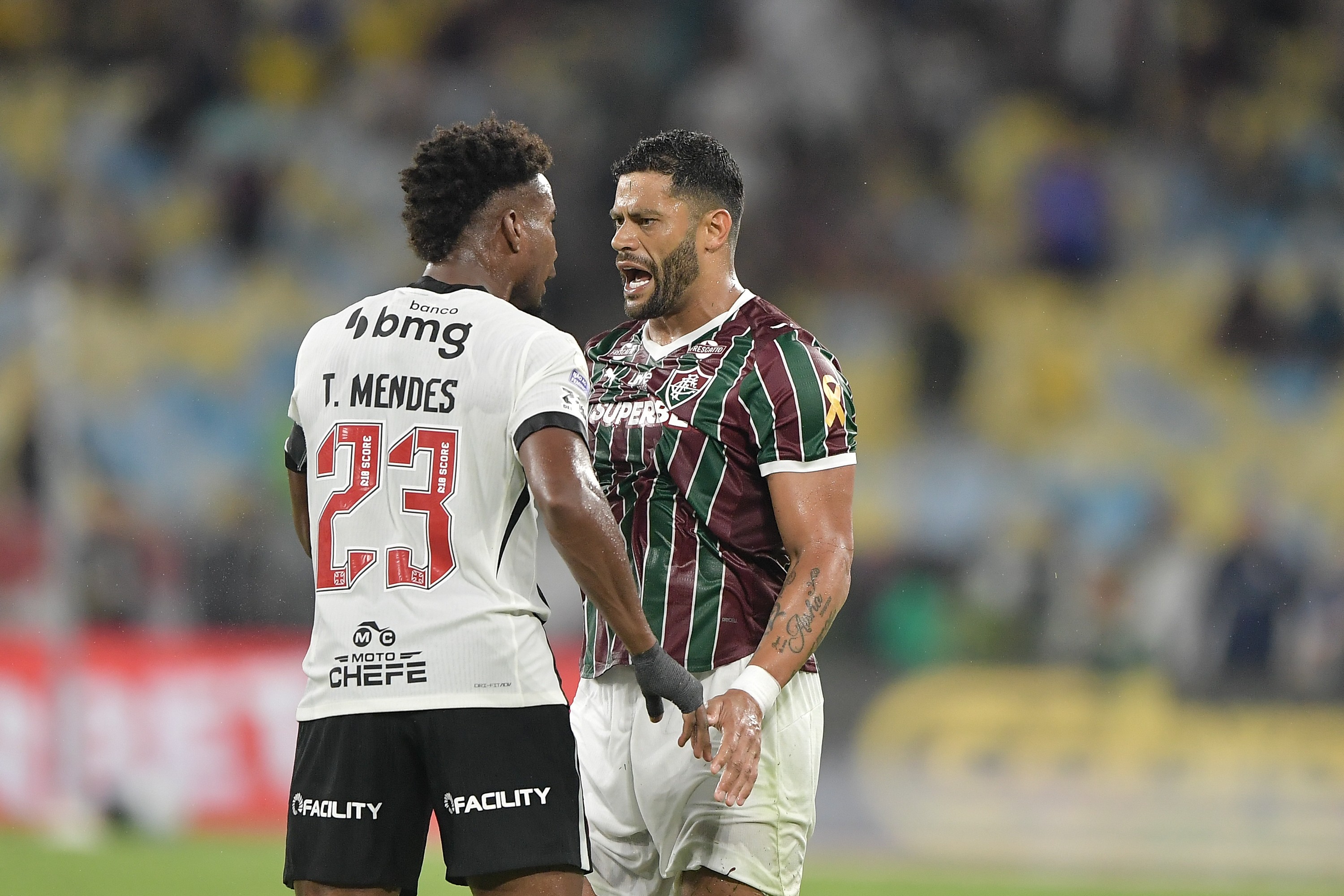 Hulk diz que árbitro peitou Canobbio e crítica atuação em Fluminense x Vasco: "Não tem personalidade"