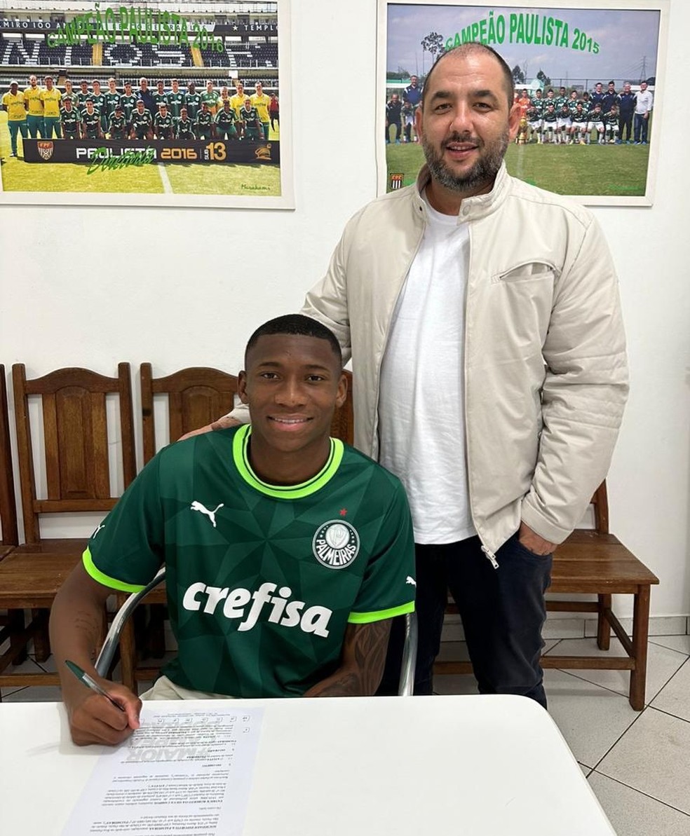 Patrick ao lado do empresário Gabriel Torturella — Foto: Fair Play Assessoria