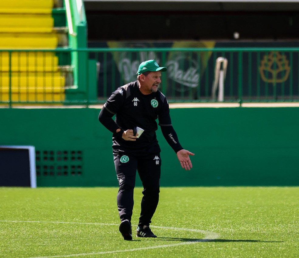 Fábio Matias, técnico da Chapecoense — Foto: Luiz Ferrazzo/ACF