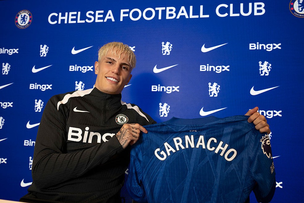 Atacante ex-Manchester United vendido por R$ 300 milhões revela