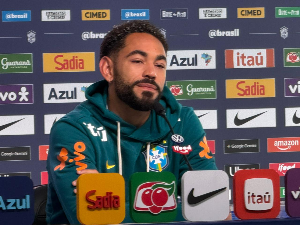 Matheus Cunha, em entrevista coletiva pela Seleção na Granja Comary — Foto: Cahê Mota