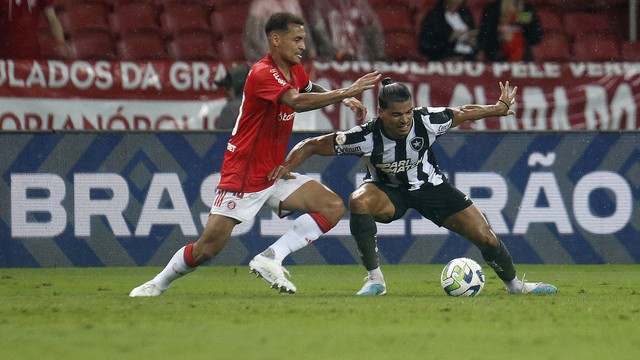 Alan Patrick e Danilo em Inter x Botafogo