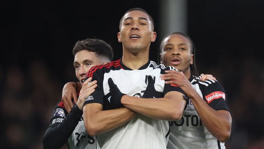Carlos Vinícius é oferecido, e Corinthians debate contratação do centroavante - Jogador de 30 anos está sem contrato depois de deixar o Fulham, da Inglaterra