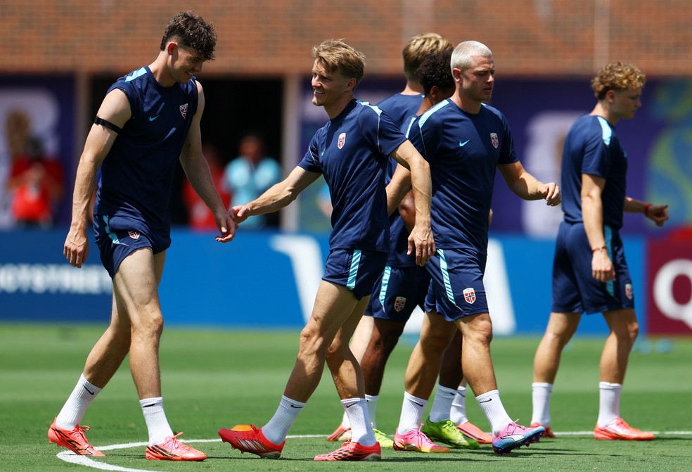 Treino da Noruega com Jorgen Strand Larsen — surto de resfriado
