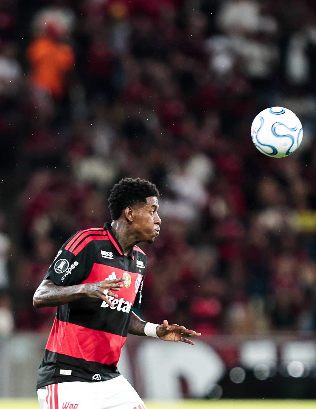 Pausa da Copa: Oportunidade Crucial para Vitão Brilhar no Flamengo