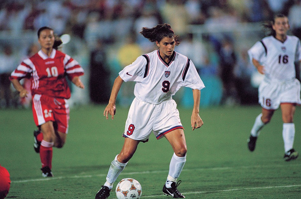 Mia Hamm nas Olimpíadas de Atlanta 1996 — Foto: Franck Seguin/Corbis/VCG via Getty Images