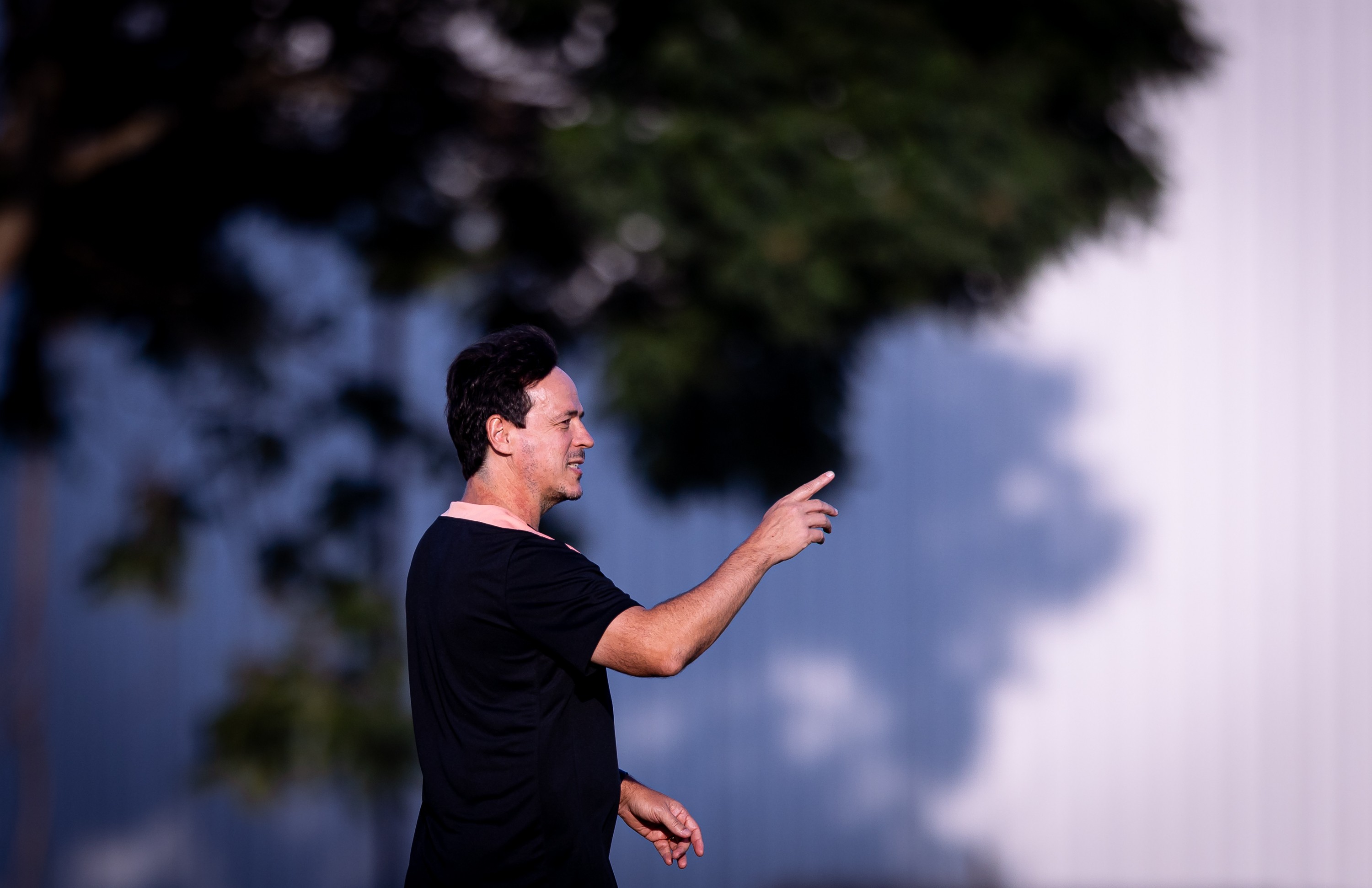 Diniz Transforma o Corinthians: A Revolução Tática e o Novo Estilo de Jogo do Timão