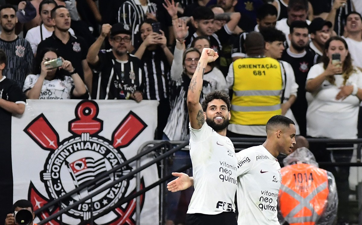 Atuações do Corinthians: Yuri vai bem, e gol não apaga jogo ruim de Fábio Santos; dê suas notas