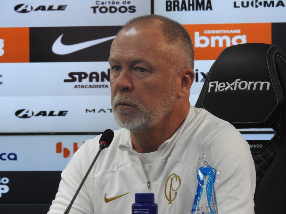 Mano indica Corinthians misto para encarar o São Paulo e faz alerta: 