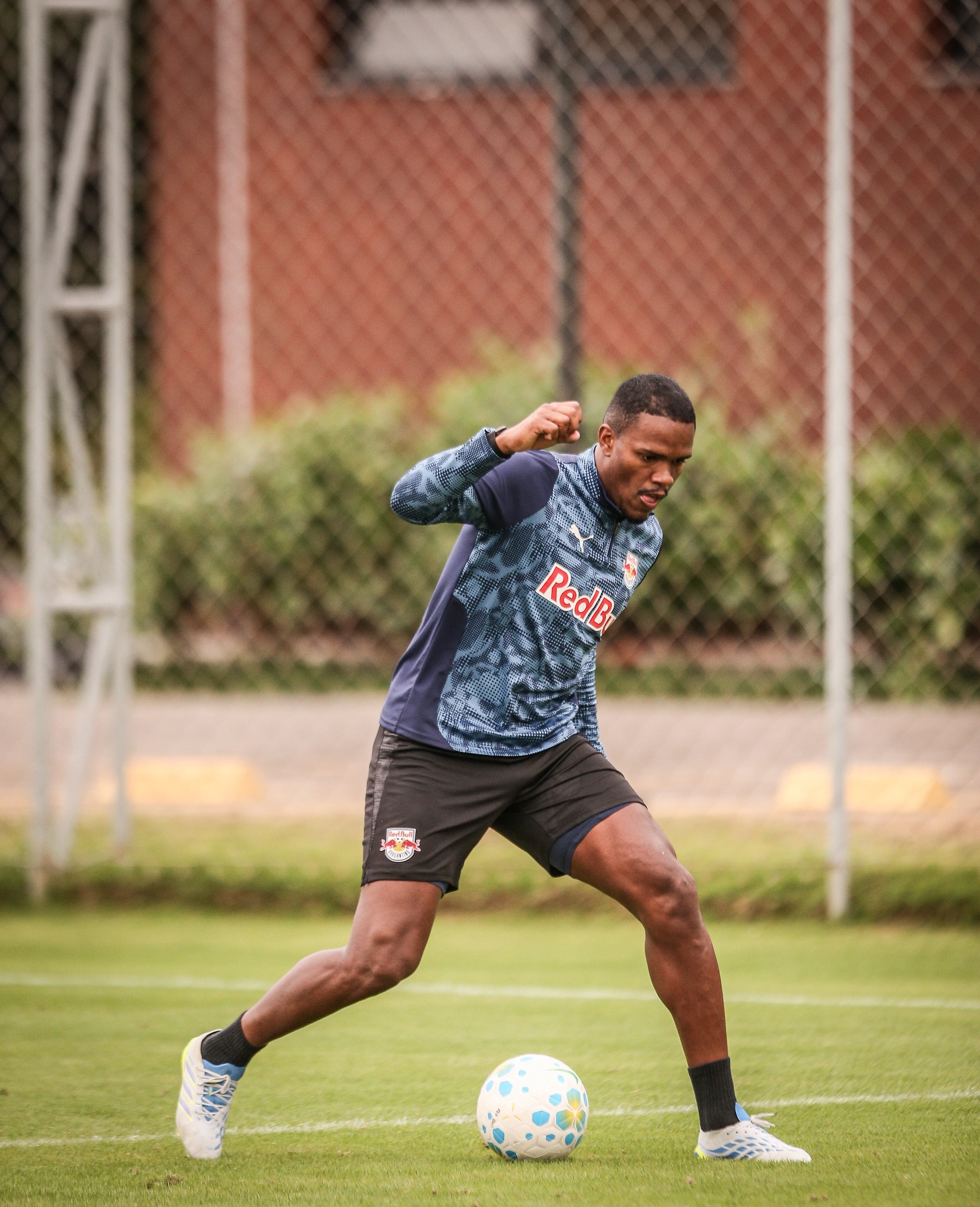 Gustavo Marques diz ter amadurecido após fala machista e comemora mais oportunidades no Bragantino
