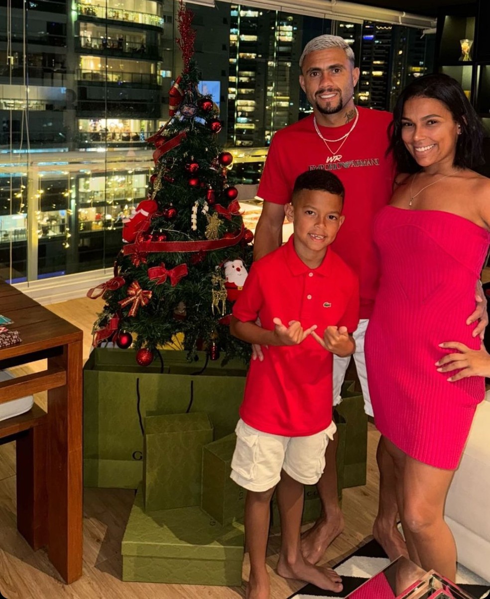 Wellington Rato, do São Paulo, comemora o Natal em família — Foto: Divulgação/São Paulo