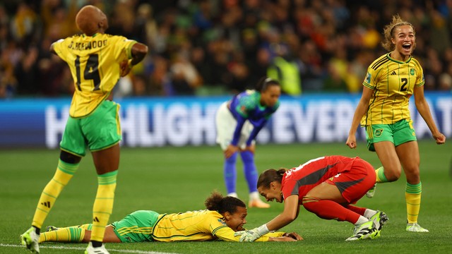 Brasil é eliminado da Copa Feminina após empatar com a Jamaica