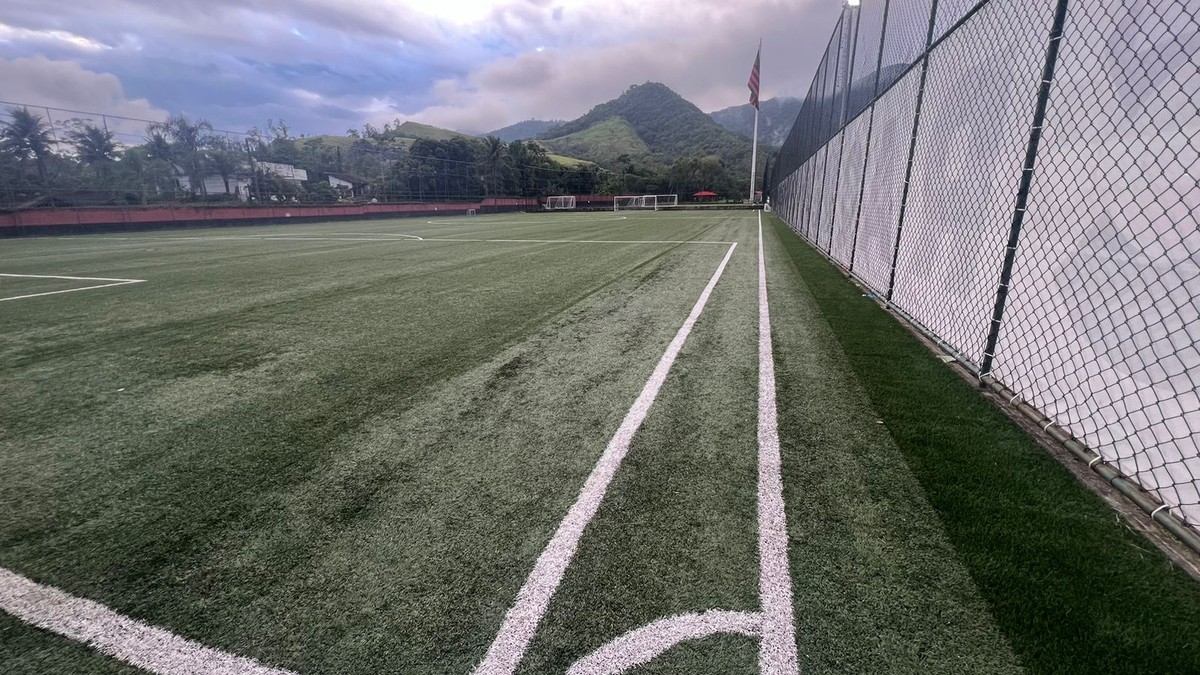 Flamengo conclui obras e passa a ter nove campos no Ninho do Urubu; veja fotos