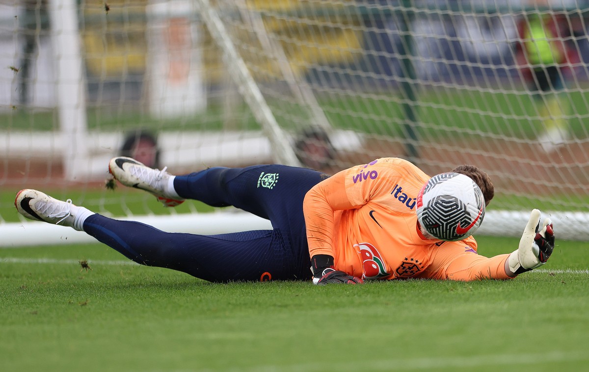 Com trio de novatos, seleção brasileira terá goleiro estreante depois de 62 jogos e 2020 dias