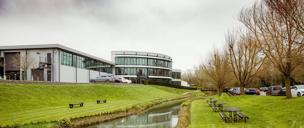 Fábrica da Mercedes na F1 em Brackley, no Reino Unido — Foto: Divulgação