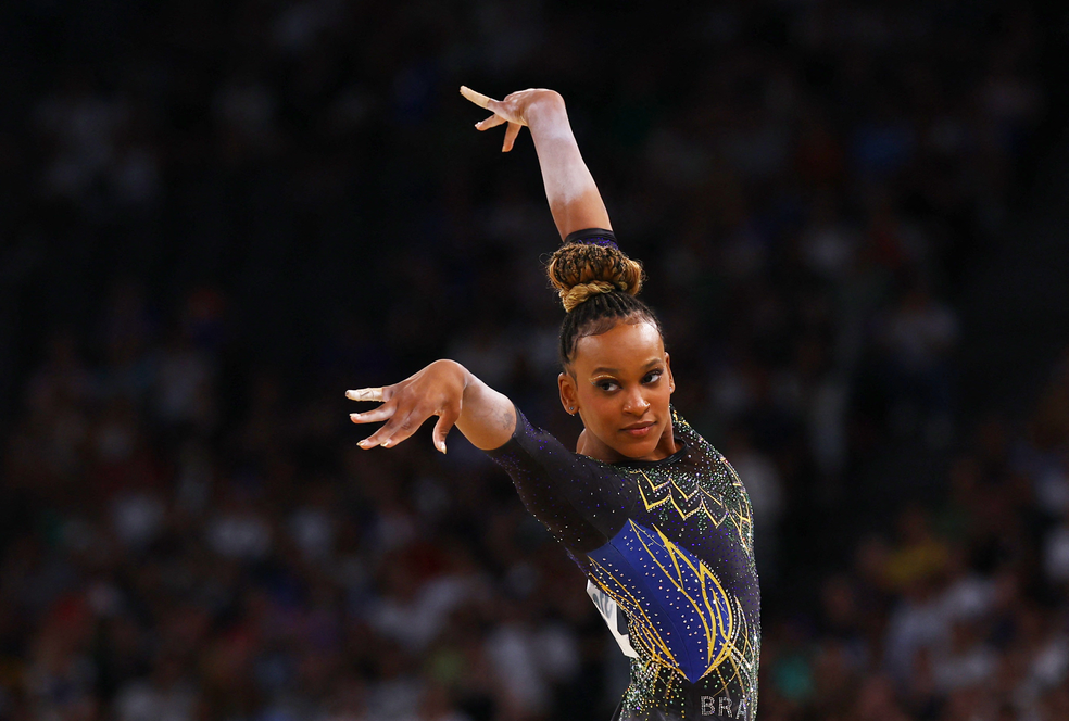 Rebeca Andrade em apresentação de solo nas eliminatórias da ginástica artística nos Jogos Olímpicos de Paris 2024 — Foto: REUTERS/Hannah Mckay