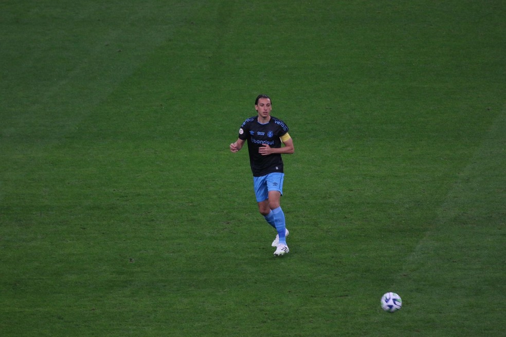Geromel é a novidade no time do Grêmio — Foto: João Victor Teixeira