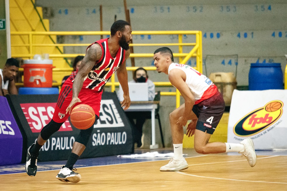 São Paulo impõe jogo, vence Franca e provoca terceira partida na final do  Paulista de basquete, basquete