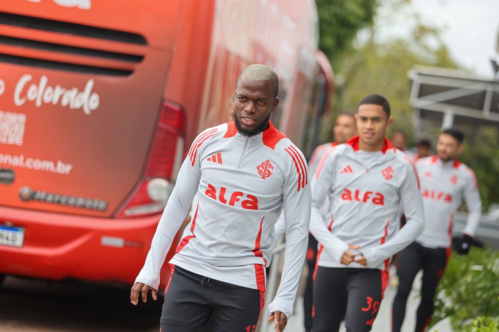 Inter enxuga elenco, libera 11 jogadores e promove redução milionária na folha; confira