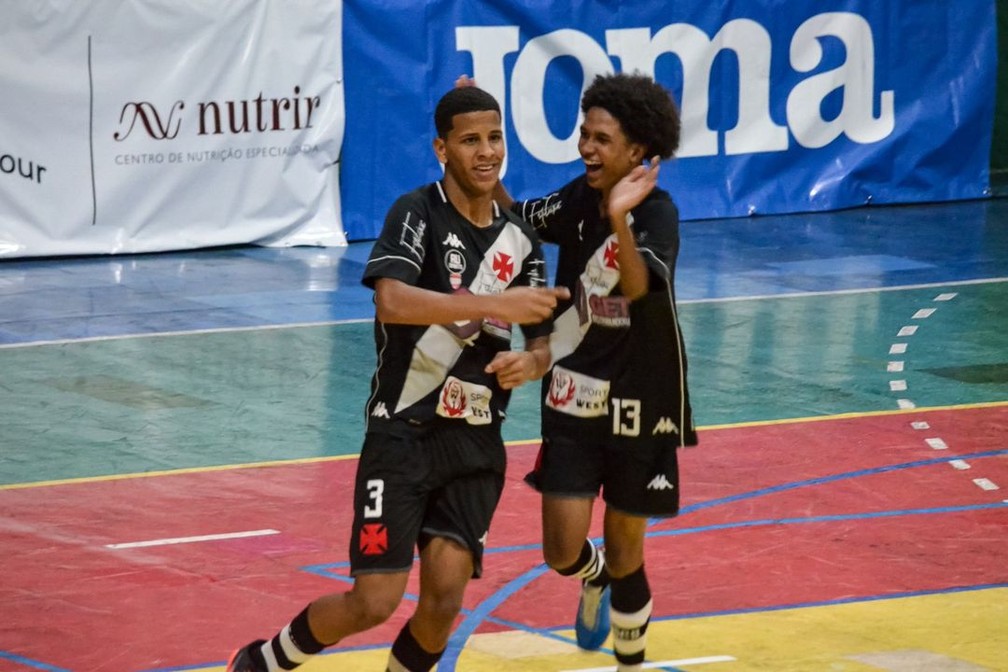 Taça Brasil de Futsal Sub-15: Vasco e Náutico goleiam e estão nas  semifinais em João Pessoa, futsal
