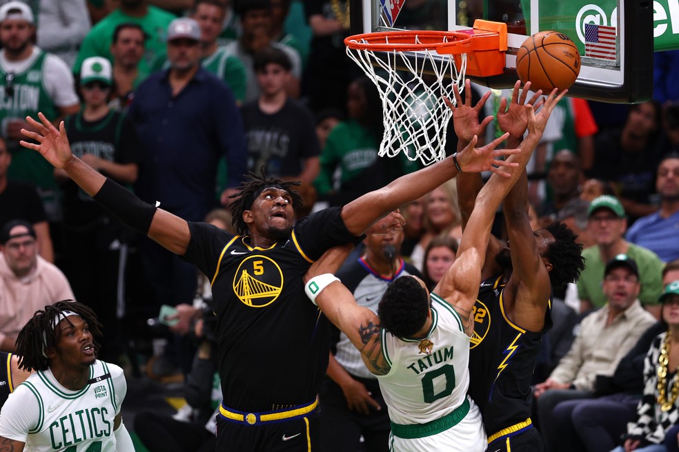 APÓS 3º QUARTO FULMINANTE, WARRIORS VENCEM OS CELTICS E EMPATAM FINAIS DA  NBA