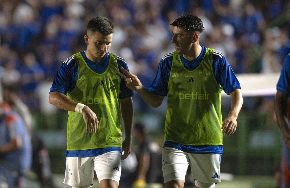 Álvaro Barreal e Lucas Villalba no Cruzeiro — Foto: Staff Images/Cruzeiro